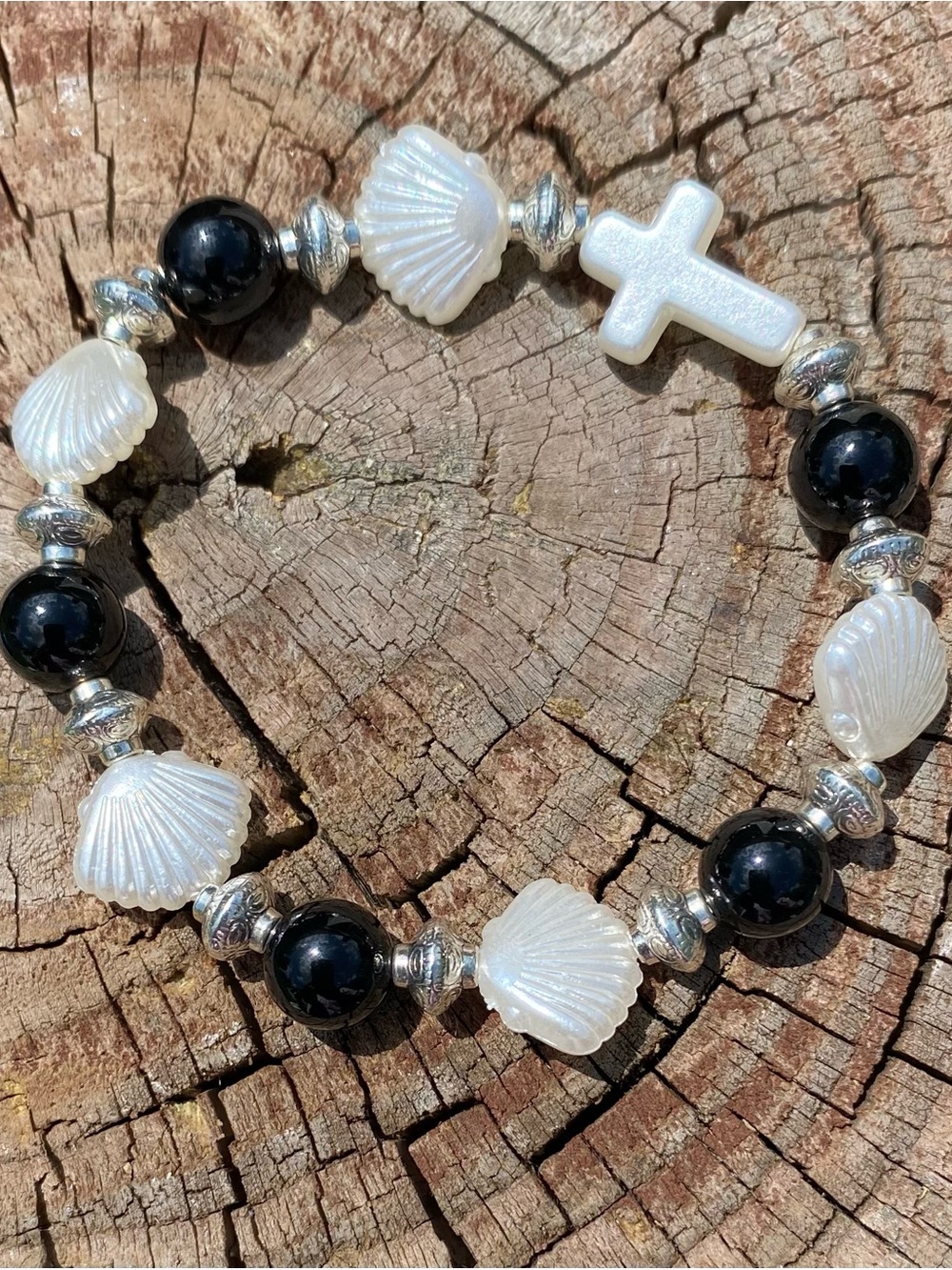 Pearl Shell & Black Bead Cross Stretch Bracelet | From Sea to Country